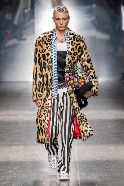 Look 22